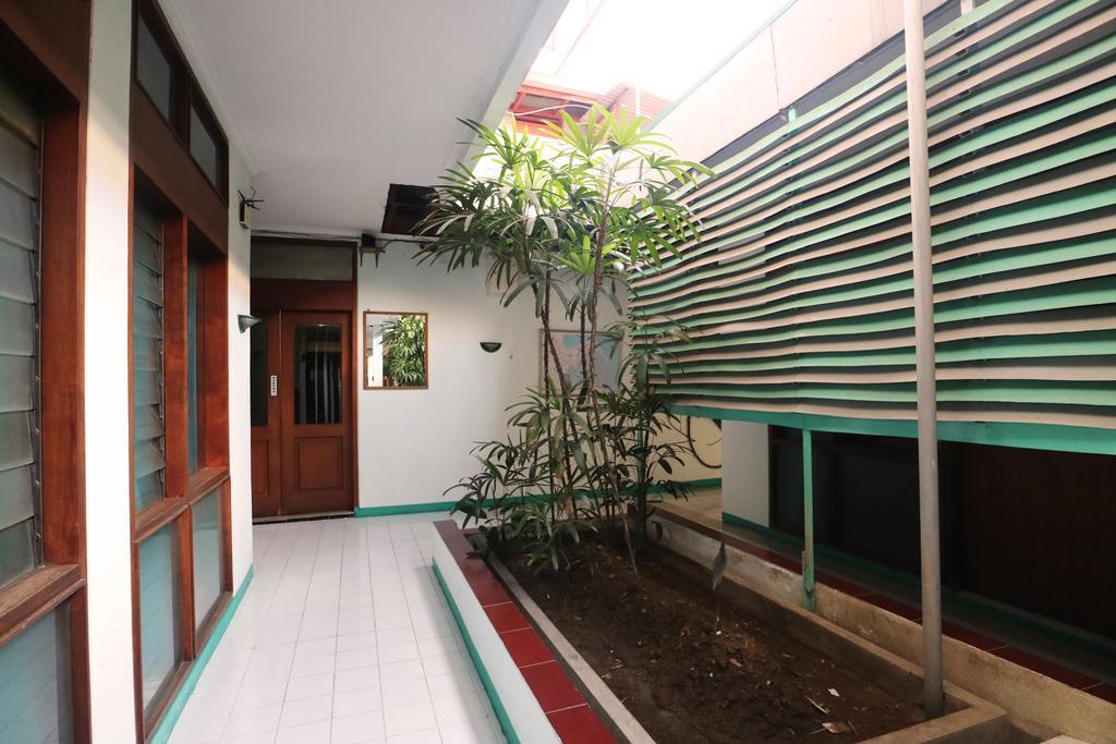 Hotel Keluarga Djagalan Raya Surabaja Exteriér fotografie
