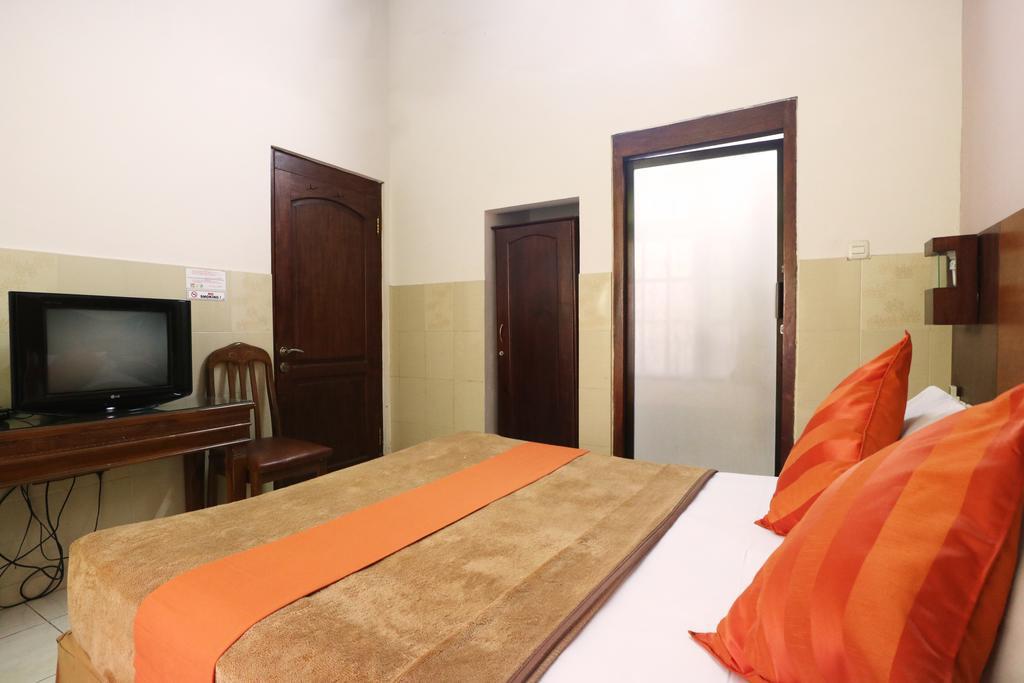 Hotel Keluarga Djagalan Raya Surabaja Exteriér fotografie