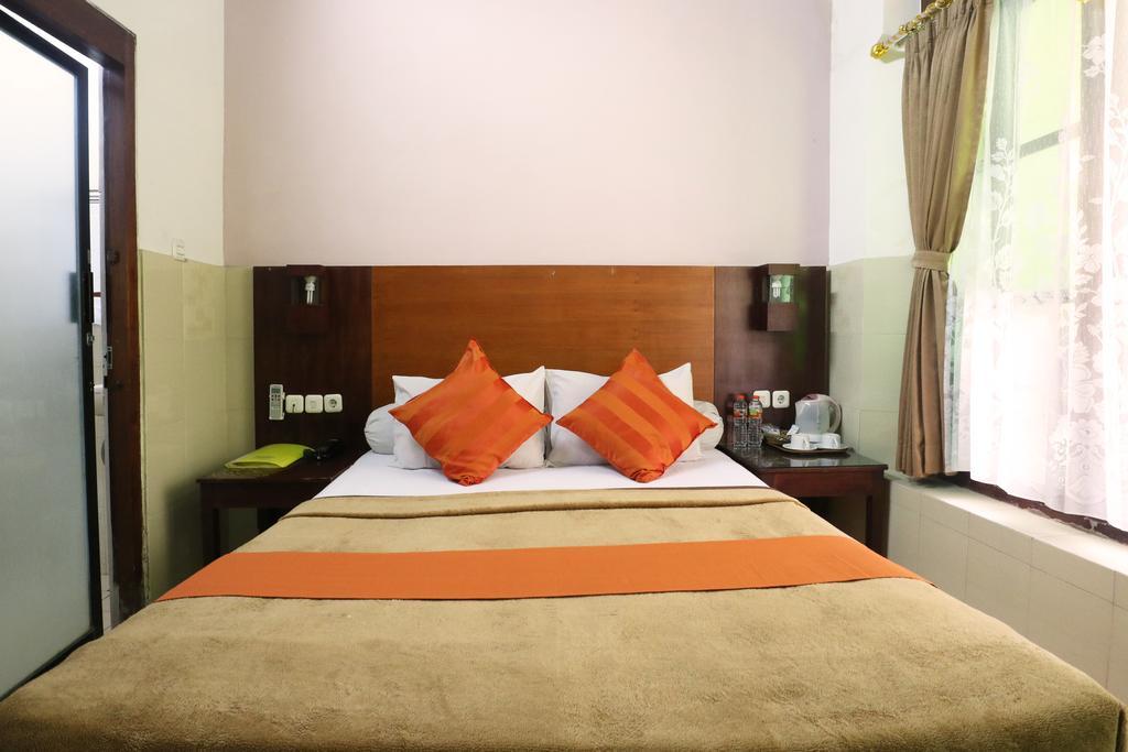 Hotel Keluarga Djagalan Raya Surabaja Exteriér fotografie