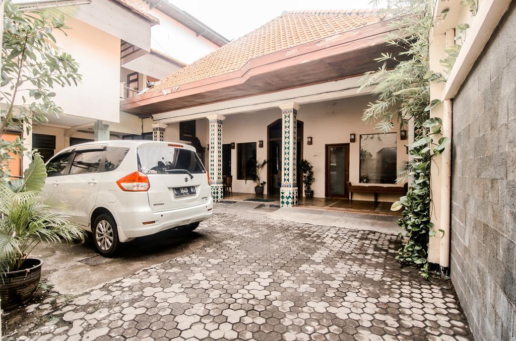 Hotel Keluarga Djagalan Raya Surabaja Exteriér fotografie