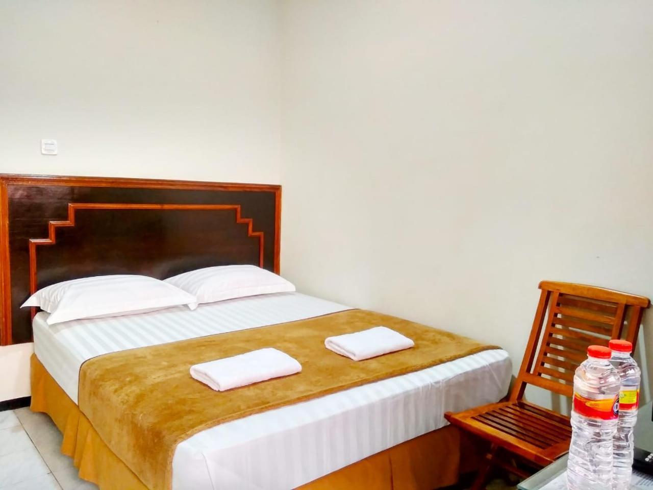 Hotel Keluarga Djagalan Raya Surabaja Exteriér fotografie