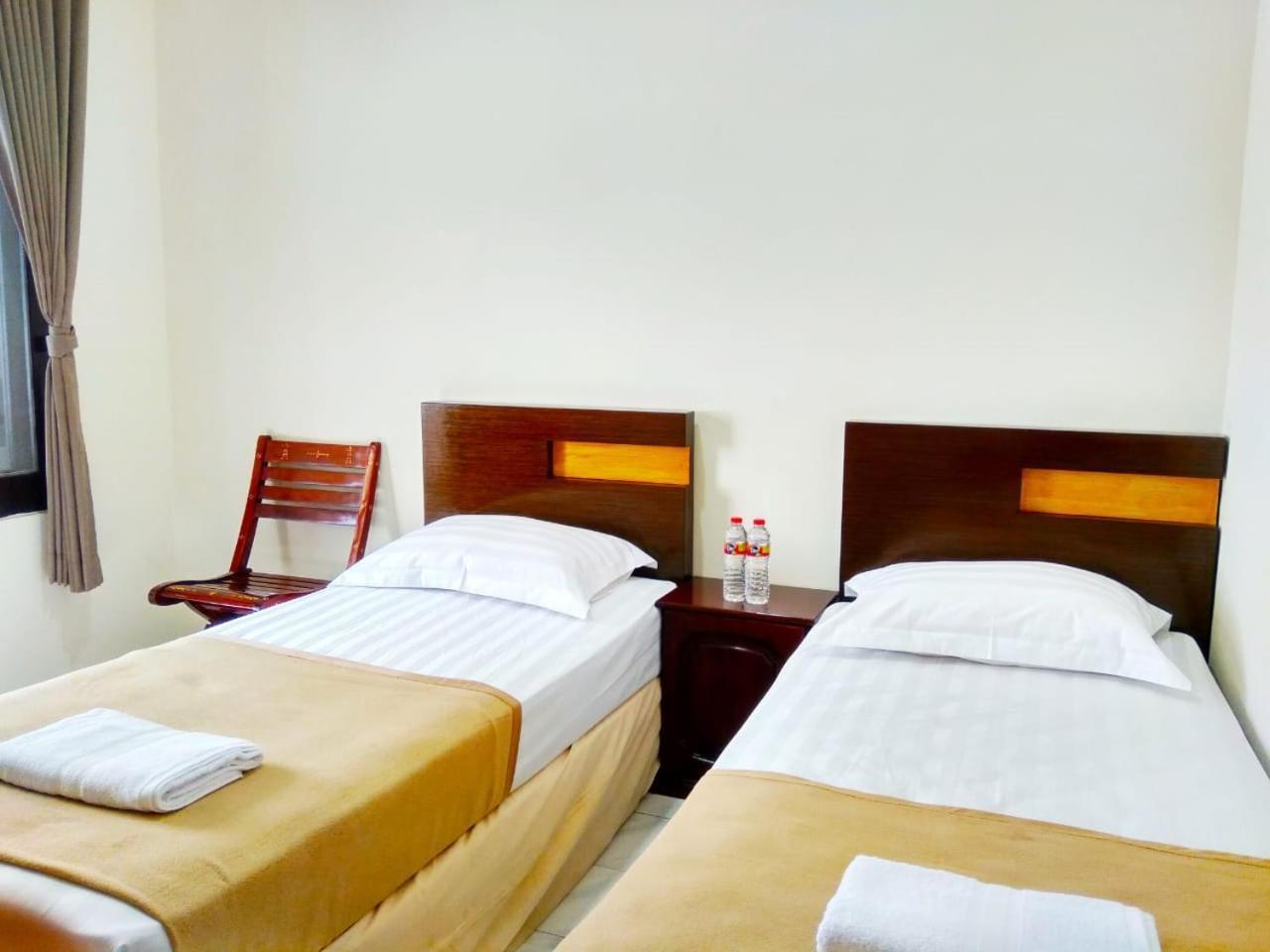 Hotel Keluarga Djagalan Raya Surabaja Exteriér fotografie