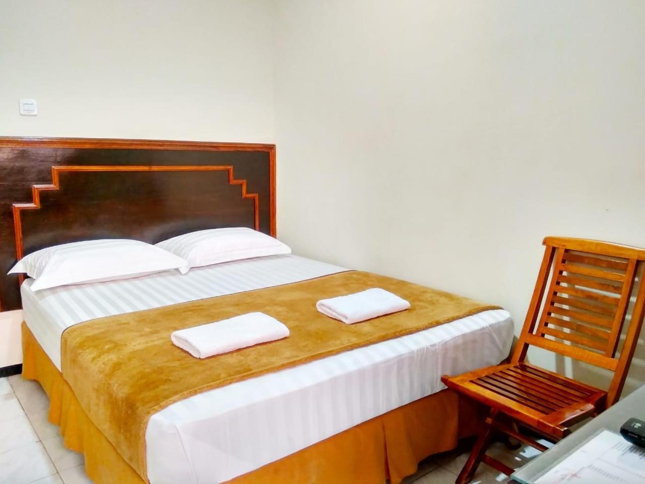 Hotel Keluarga Djagalan Raya Surabaja Exteriér fotografie