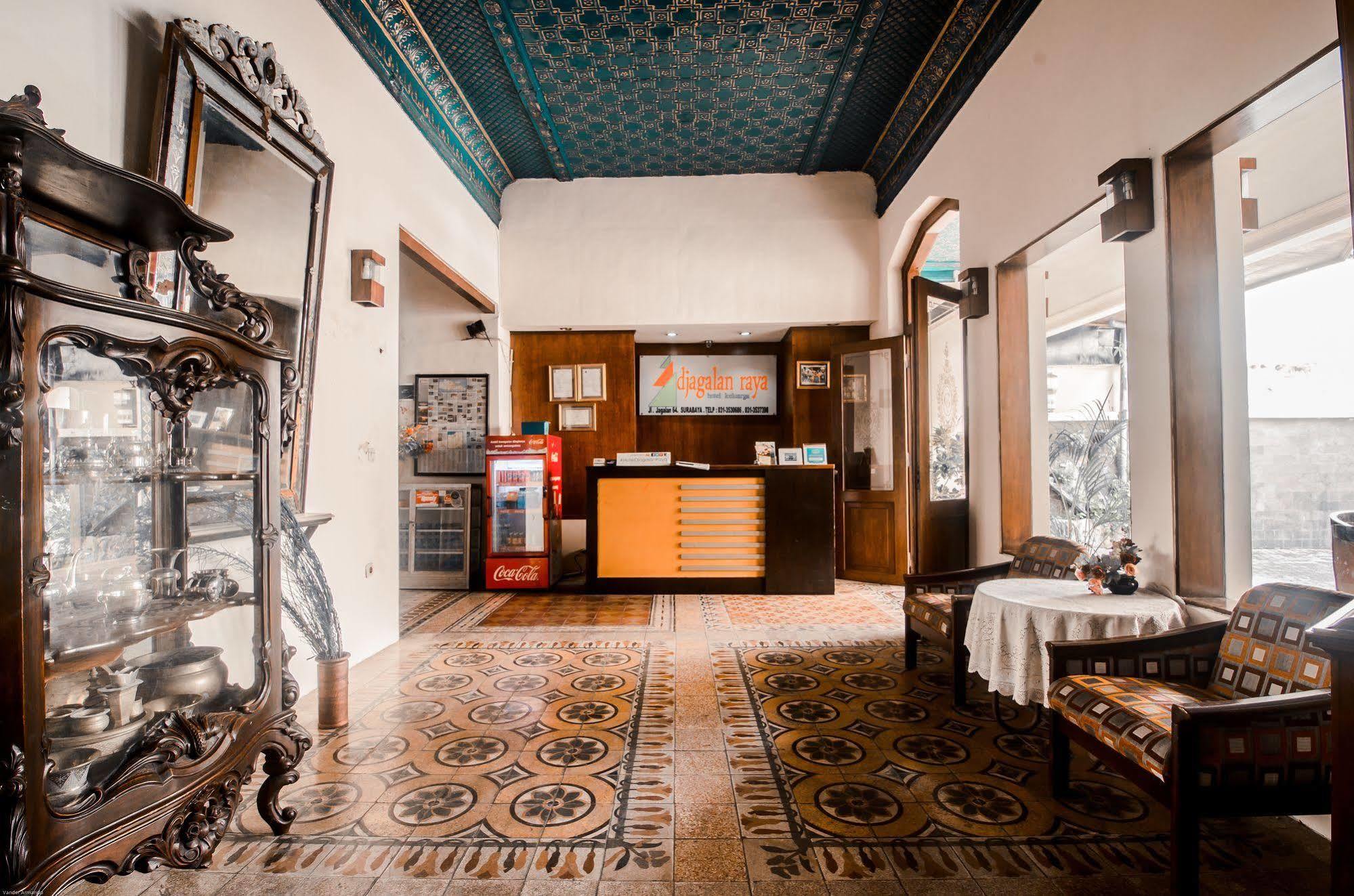 Hotel Keluarga Djagalan Raya Surabaja Exteriér fotografie