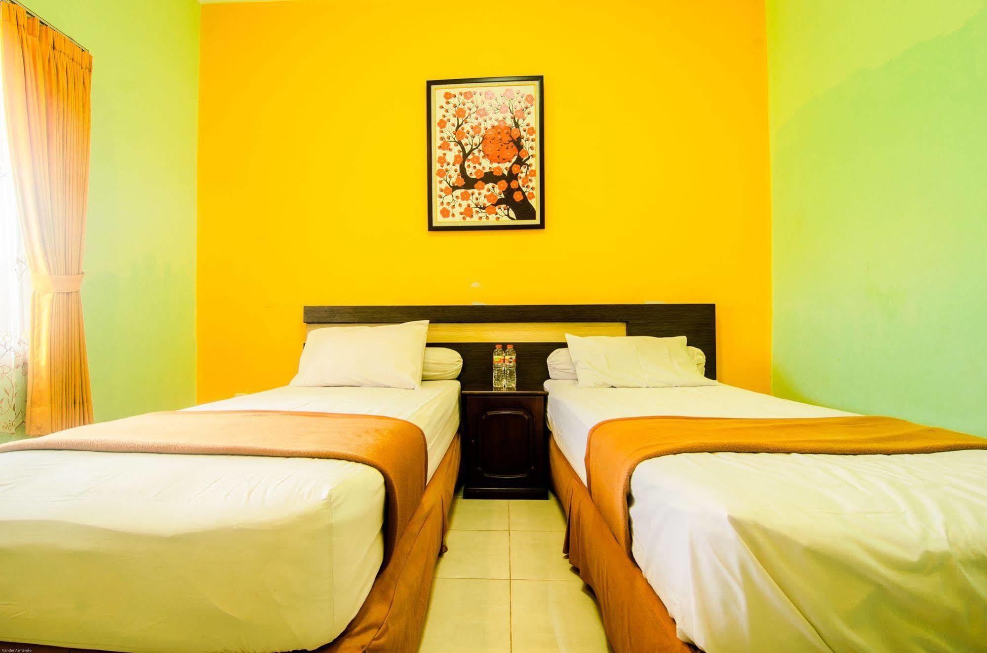 Hotel Keluarga Djagalan Raya Surabaja Exteriér fotografie